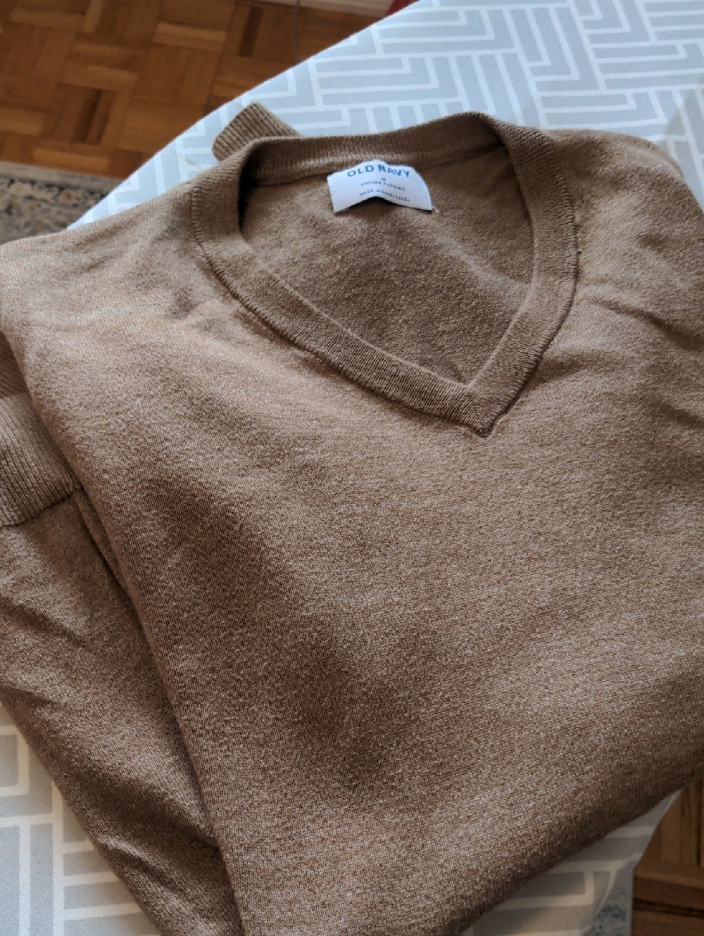 Old Navy Men's V-Neck Sweater - Camel Brown